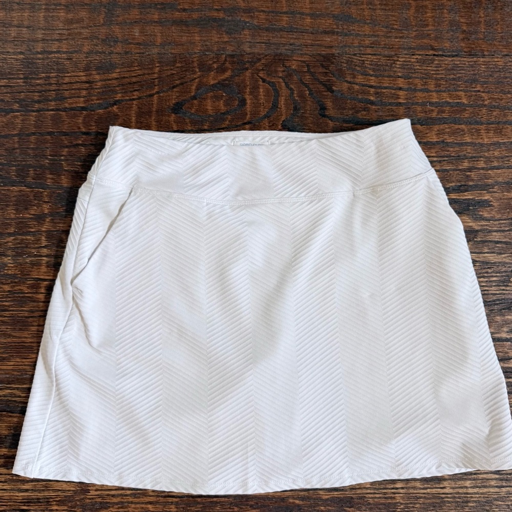 Women's White Textured Skort- Sigrid  Olsen - size large
